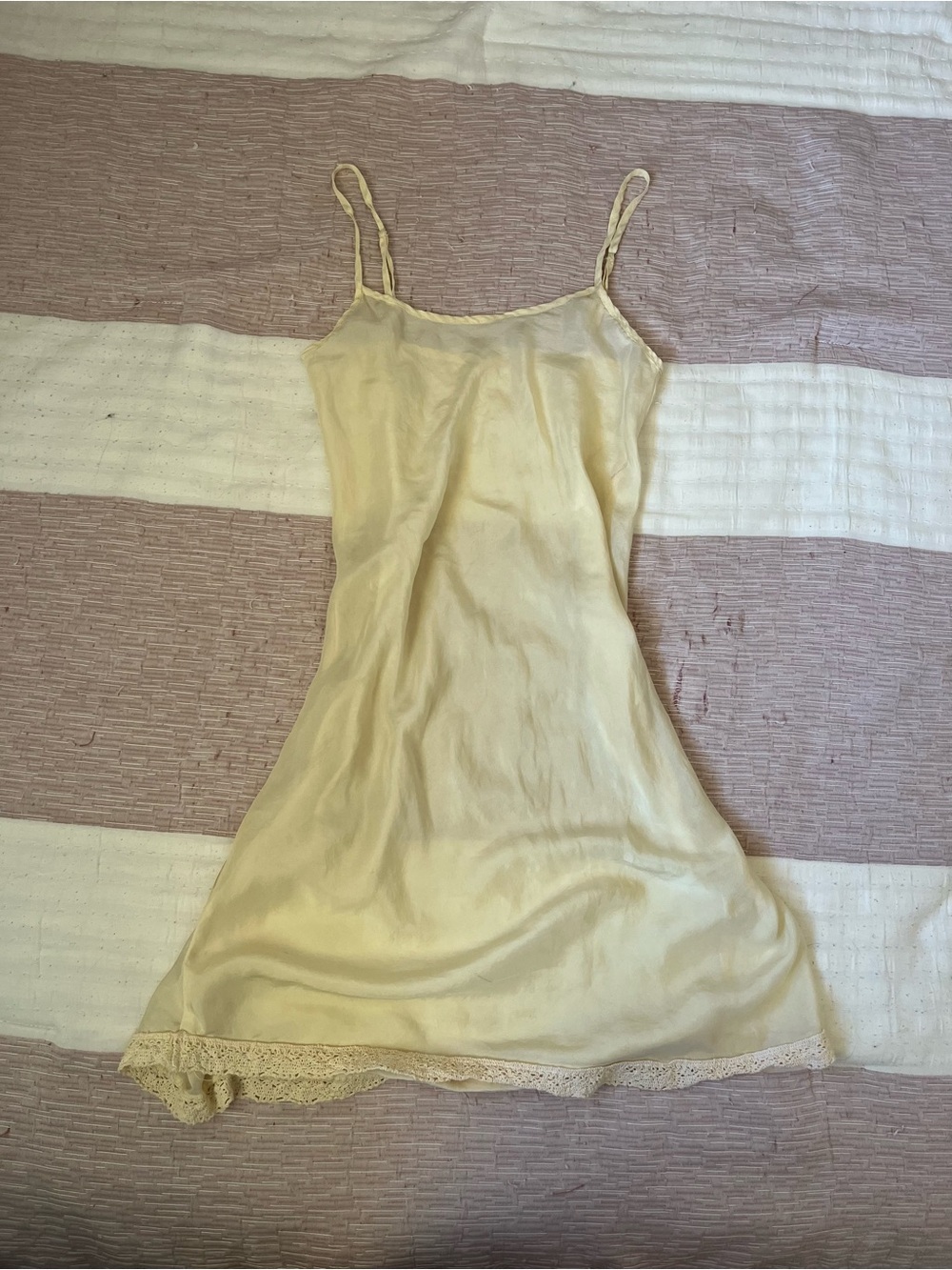 Vintage Y2K Style Cream/Butter Yellow Sheer Lace Hem Mini Dress Size Small